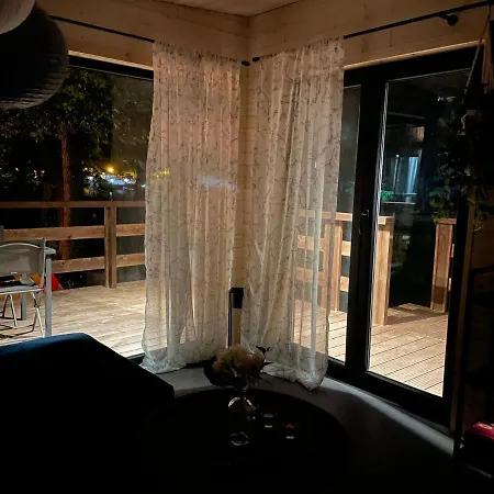 Xoxo House גיז'יצקו